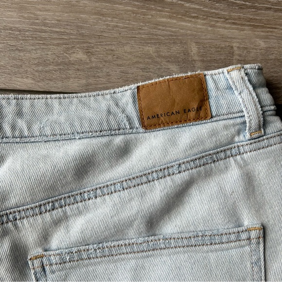 American Eagle Outfitters Distressed Stretch Mom Jean Shorts - Picture 14 of 14